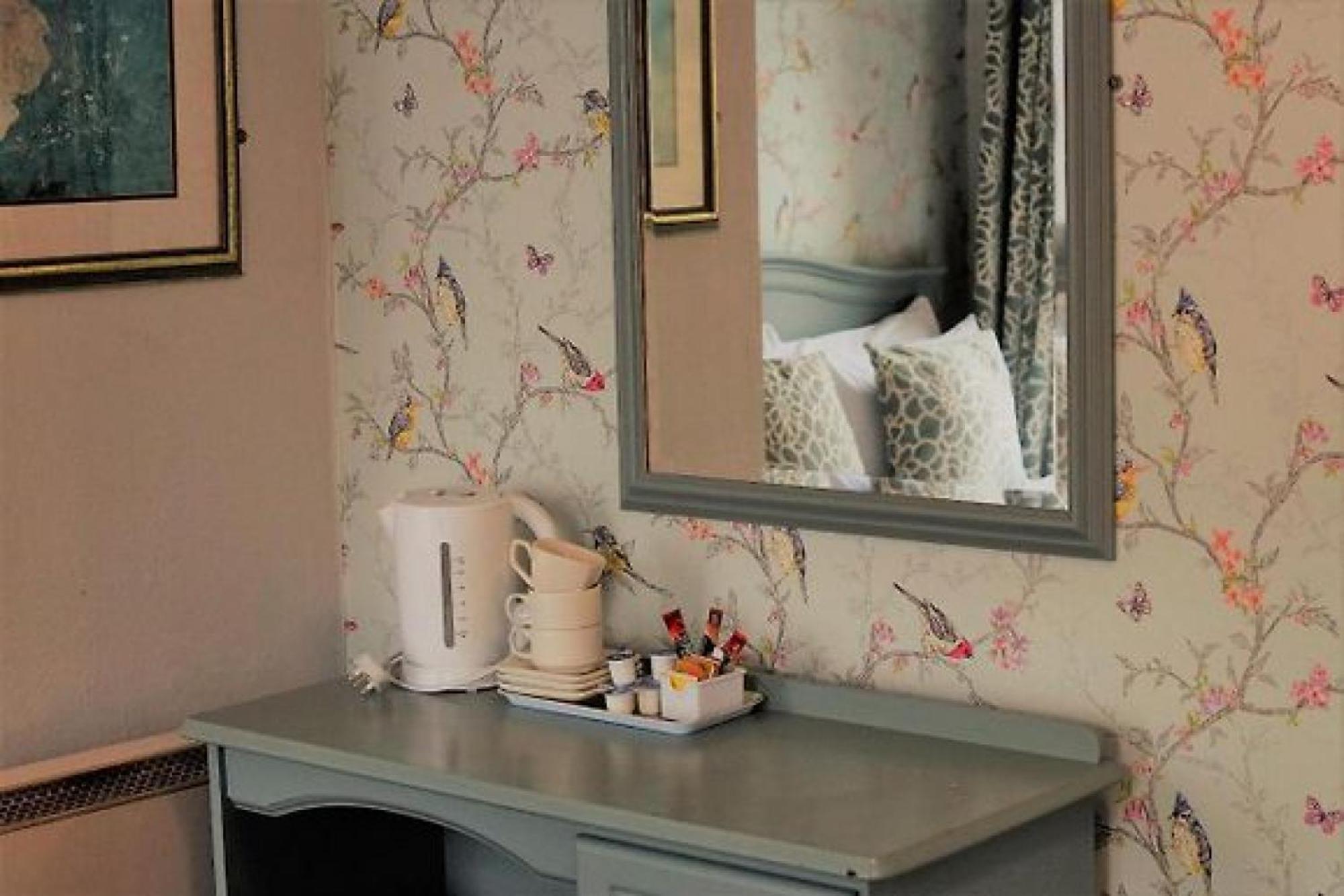 The Waterfront Townhouse Accommodation Kilkenny Eksteriør billede